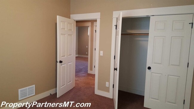 Building Photo - *** Beautiful *** 3 Bed 2 Bath house in Alder Creek