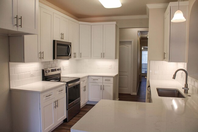 Building Photo - RENOVATED 3-BEDROOM IN REDLAND RANCH, NORT...