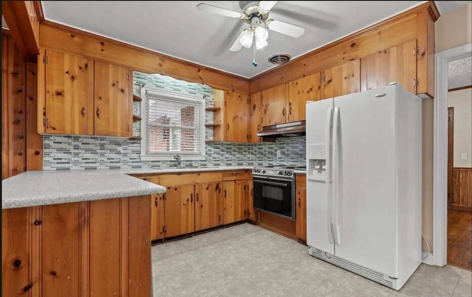 KItchen - 1202 State Rd S-21-1470