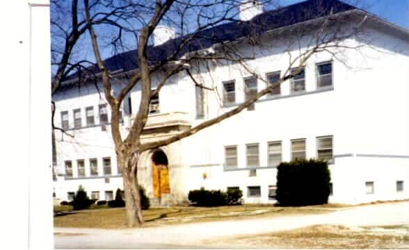 Primary Photo - 5706 Broadway St