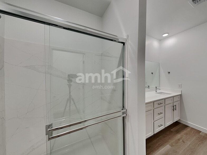 Building Photo - 13085 N Serenity Vly Dr