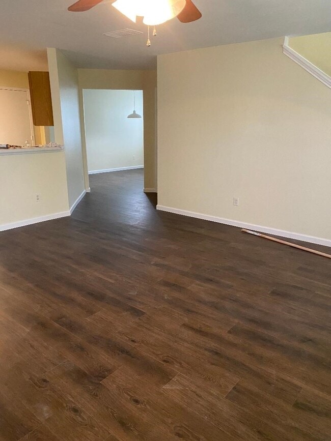 Building Photo - 15322 Romford Ln