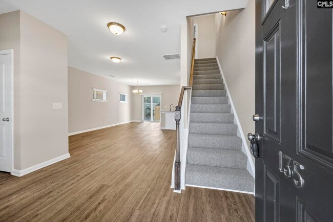 Building Photo - 135 Hunters Grove Dr