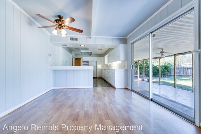 Building Photo - 3 br, 2 bath House - 2312 W. Ave K