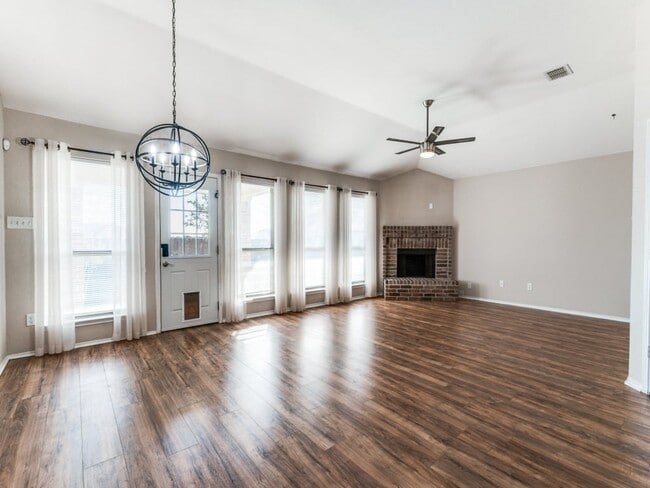 Building Photo - 6508 Manitoba St