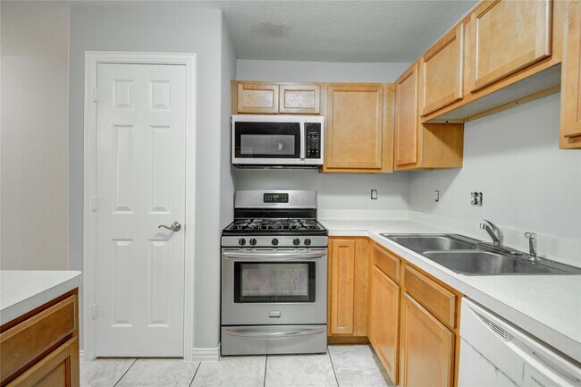Building Photo - 12409 Urban Dale Ct