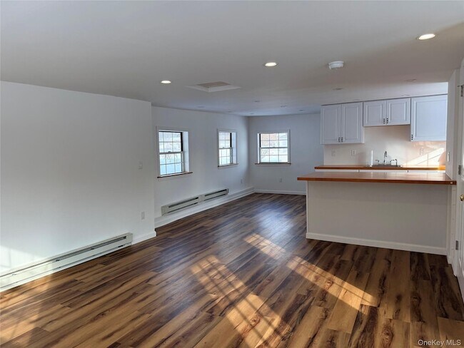Building Photo - 19 Quartz Ln