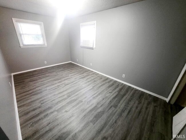 Building Photo - 3206 W Cypress Dr