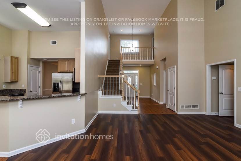 Building Photo - 135 Springlaurel Ct