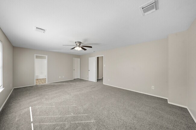 Building Photo - 21619 Knightsbrook Ln