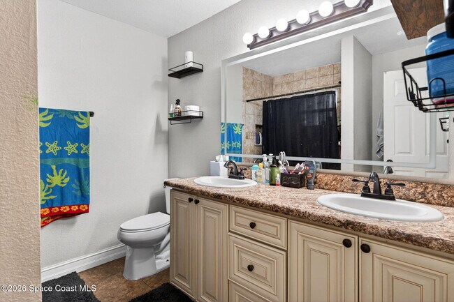 Building Photo - 377 Emerson Dr NW