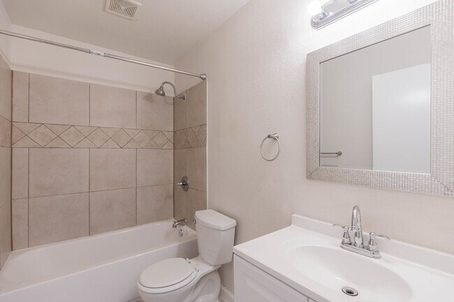 Building Photo - 1822 Arroya Vista Dr