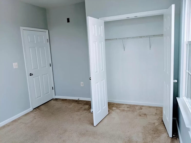 Bedroom 1 Closet - 2465 Army Navy Dr