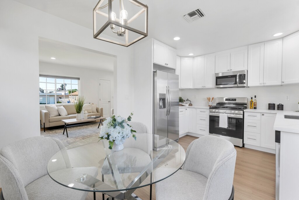 Building Photo - 17733 Los Alimos St