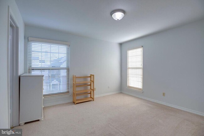 Building Photo - 12154 Penderview Terrace