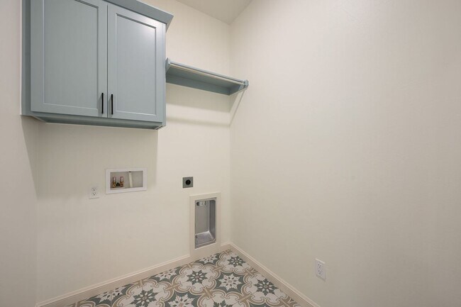 Building Photo - 5017 Misty Wood Ln