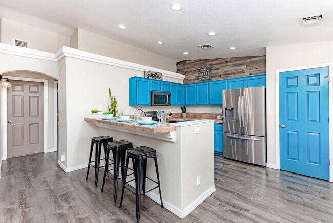 Building Photo - 820 Avalon Ave