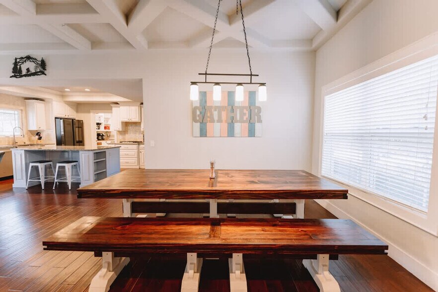 Building Photo - 1906 Almand Dr