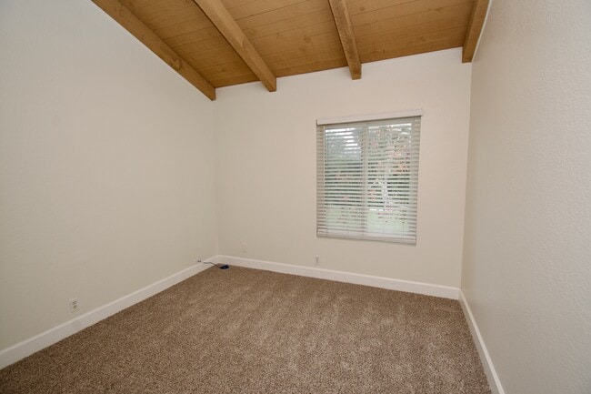 Building Photo - 21372 Brookhurst St