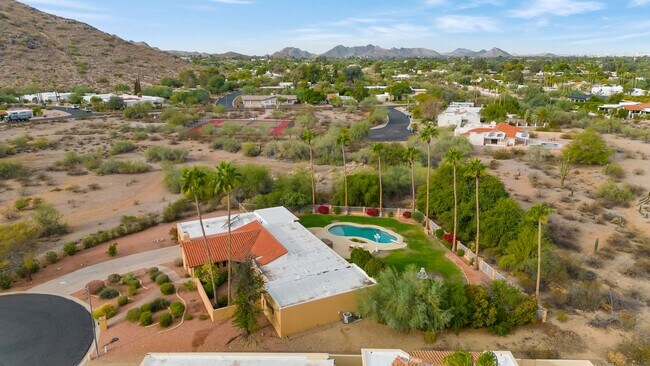 Building Photo - 4626 E. Mountain View Ct Phoenix, AZ 85028