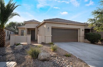 Building Photo - Tranquil Oasis: Golf Course Views!