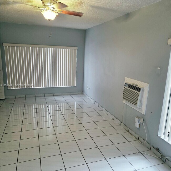 Building Photo - 5871 NW 199th St