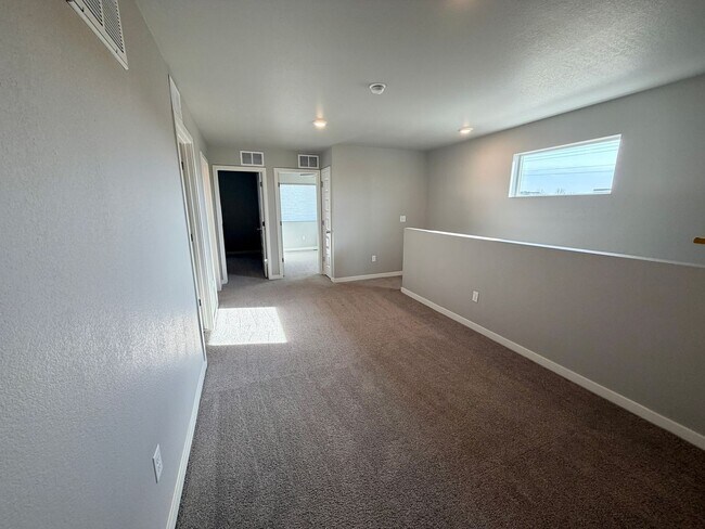 Building Photo - 1353 Reynolds St