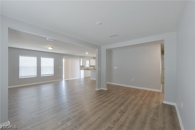 Building Photo - 2227 NW 11th Ct