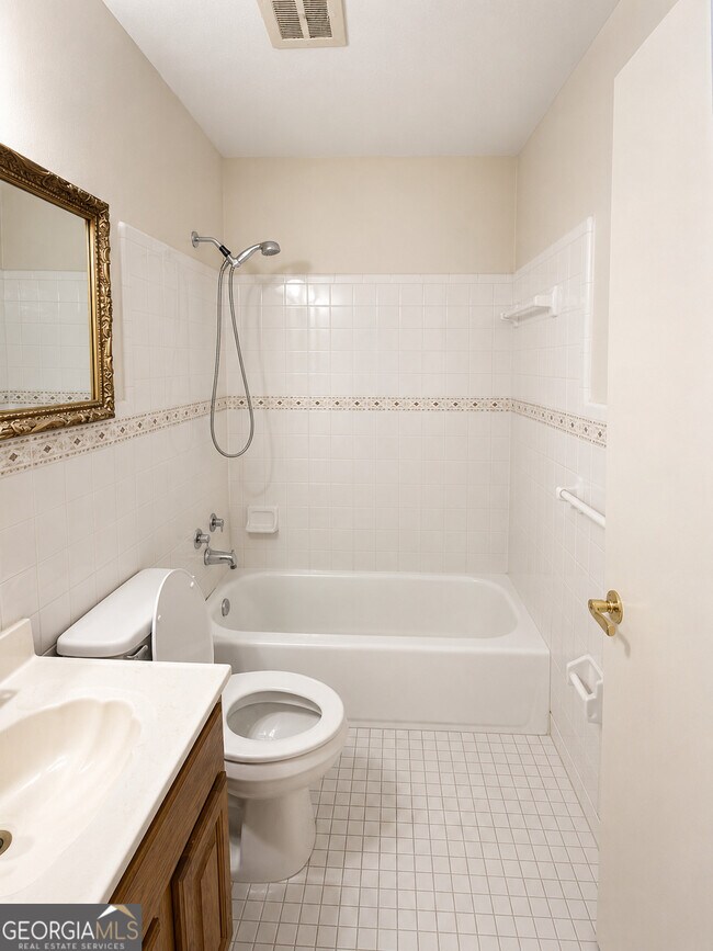 Building Photo - 3543 Meadowview Ct