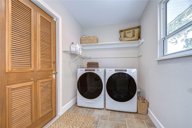 Building Photo - 10113 Lindelaan Dr