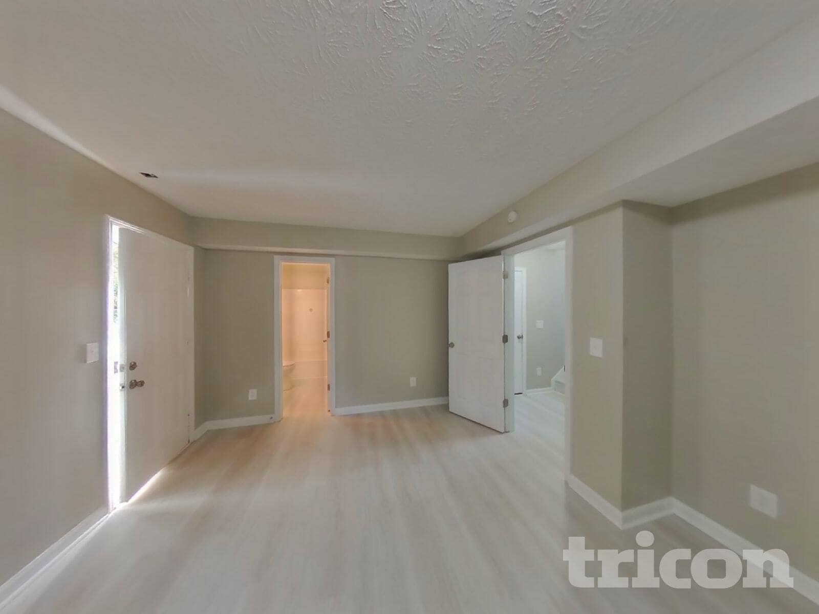 Building Photo - 262 Village Dr