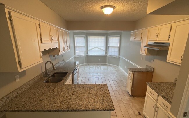 Building Photo - 7089 Cobblestone Dr