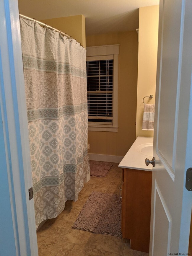 Building Photo - 48 Wright St