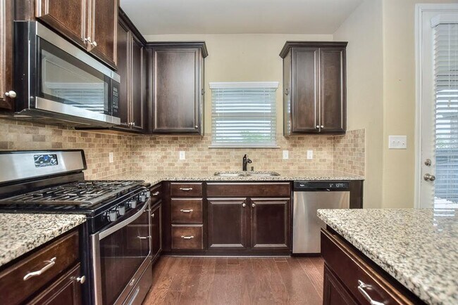 Building Photo - 1232 Clearwing Cir