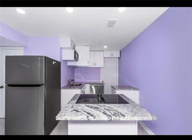 Building Photo - 156 Plantation Trce