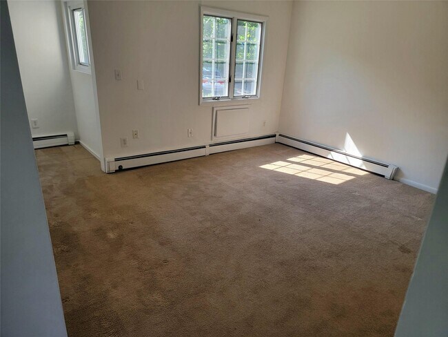 Building Photo - 50 Croton Ave