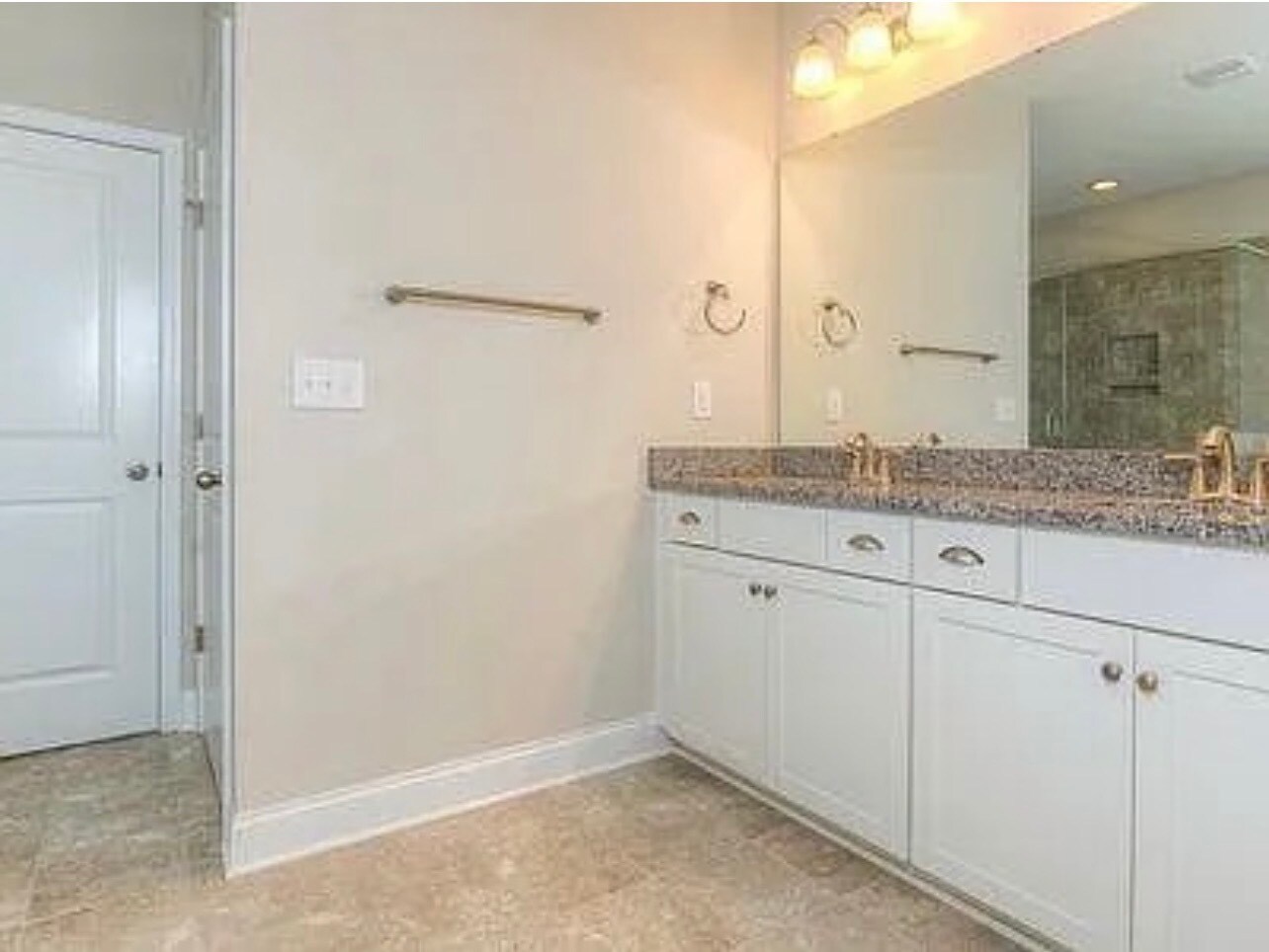 Building Photo - 507 Nouvelle Dr