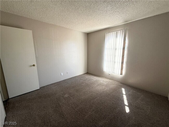 Building Photo - 2981 Juniper Hills Blvd