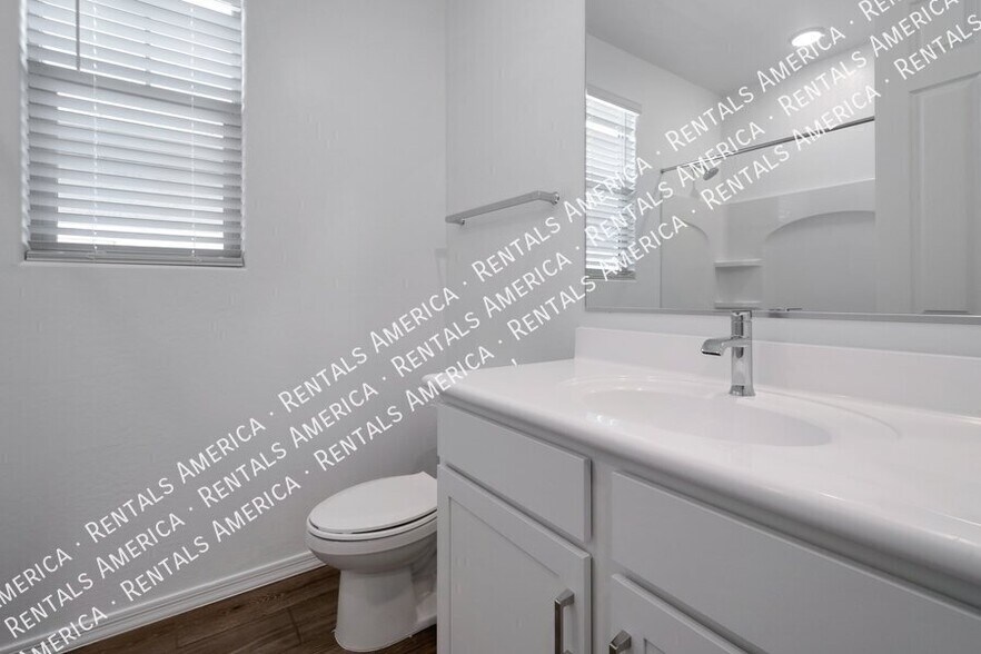 Building Photo - 23015 E Starflower Dr