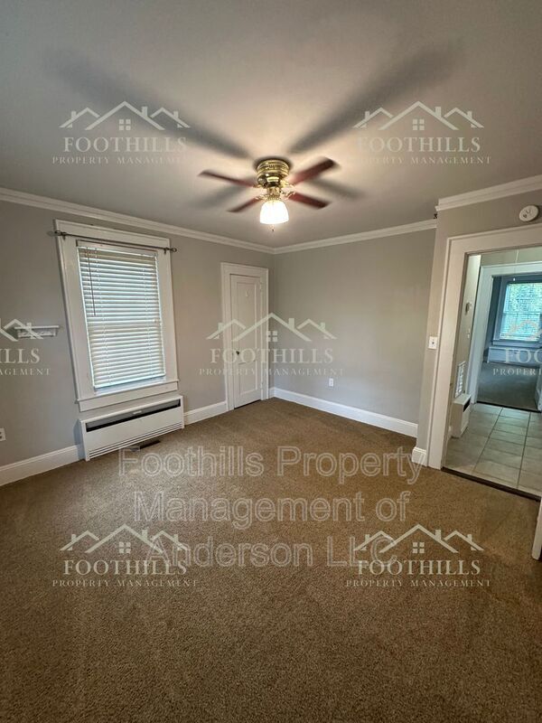 Building Photo - 220 Moultrie Square