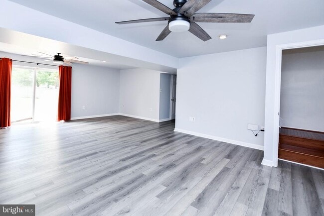 Building Photo - 12407 Lampton Ln