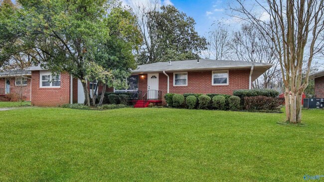 Building Photo - 404 Ewing St NW