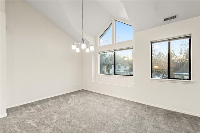 Building Photo - 2-bedroom 2-bathroom condo, located steps from the Boise River Greenbelt