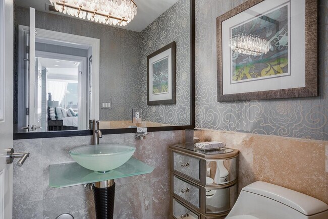 Building Photo - 1 N Fort Lauderdale Beach Blvd