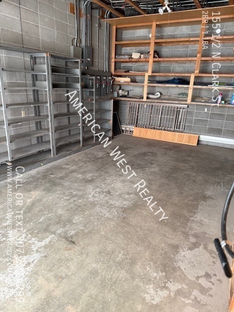 Building Photo - 155 1/2 N Clark St-