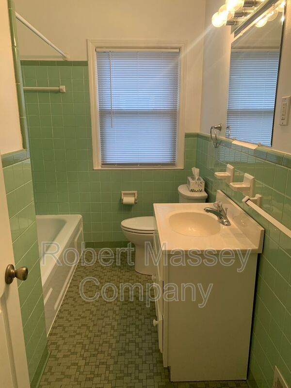 Building Photo - 2904 Abigail Dr