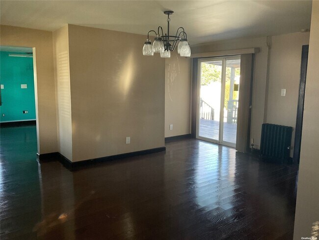 Building Photo - 49 Forest Ave