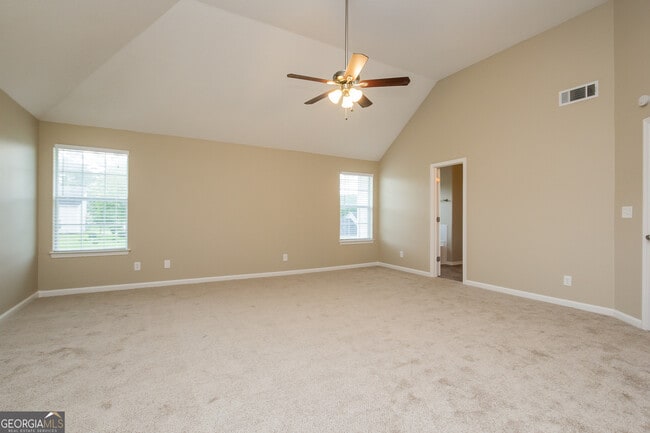 Building Photo - 6792 Foxfire Pl