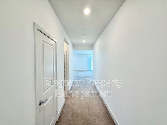 Building Photo - 34390 Coconut Cir