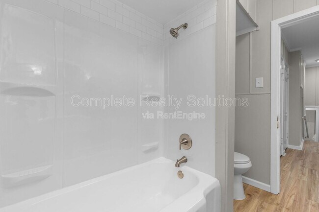 Building Photo - 1821 Korando Ave